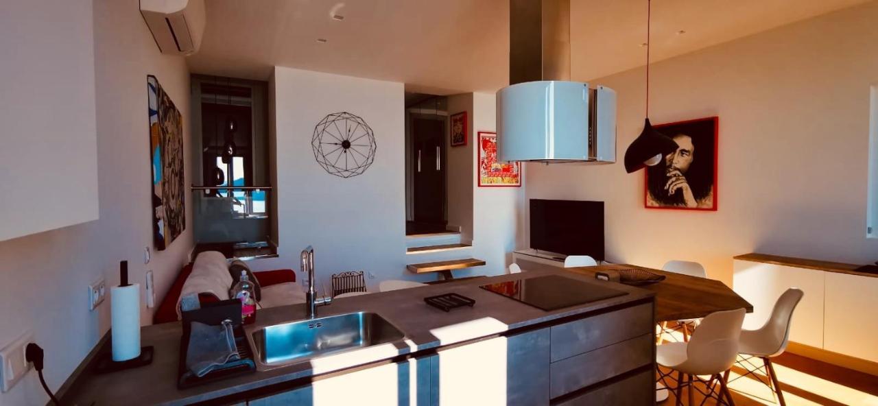 Magnifique Duplex Vue Mer Menton Eksteriør billede